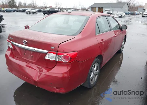 2013 Toyota Corolla Le z USA, uszkodzony, nr VIN 2T1BU4EE4DC972110